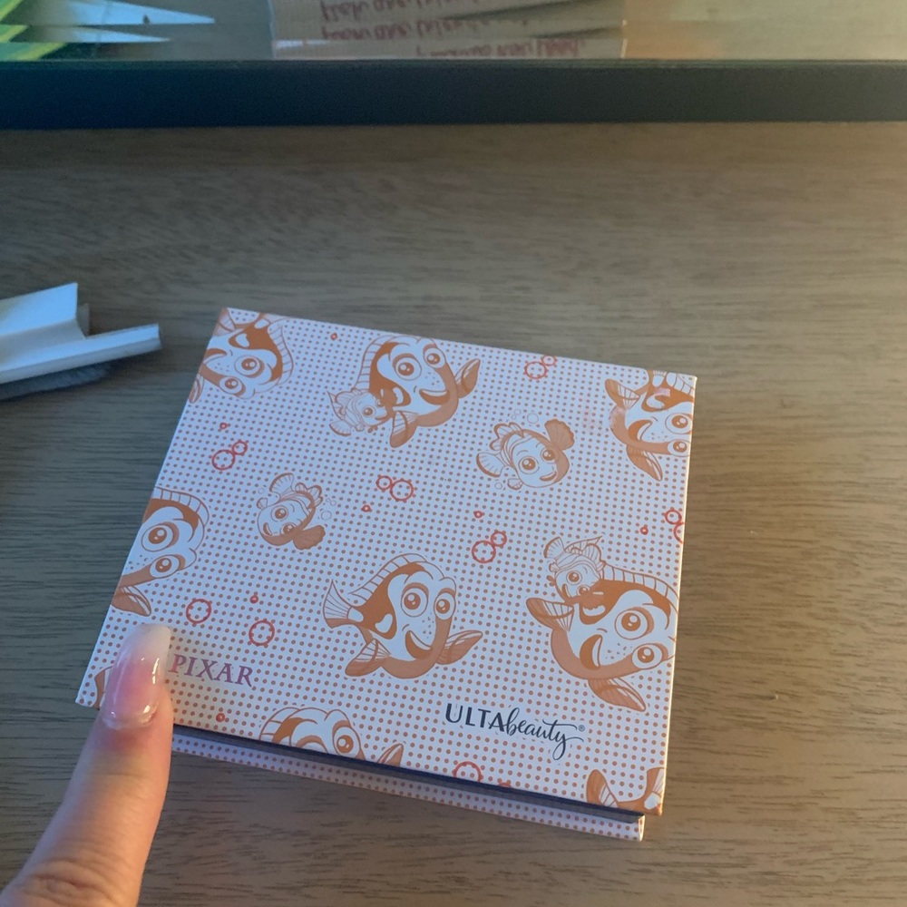 Nemo eyeshadow it’s nice never used